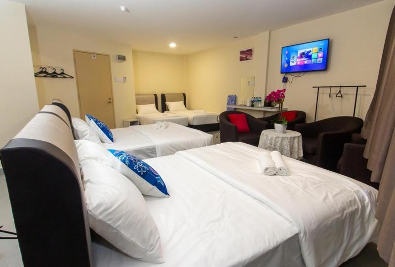 Southern Tip Hotel Pontian Kecil Exterior foto