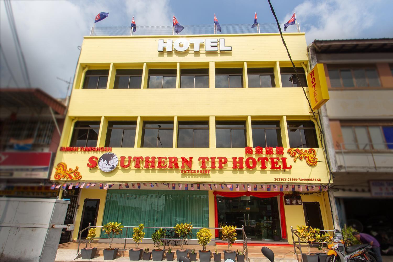 Southern Tip Hotel Pontian Kecil Exterior foto