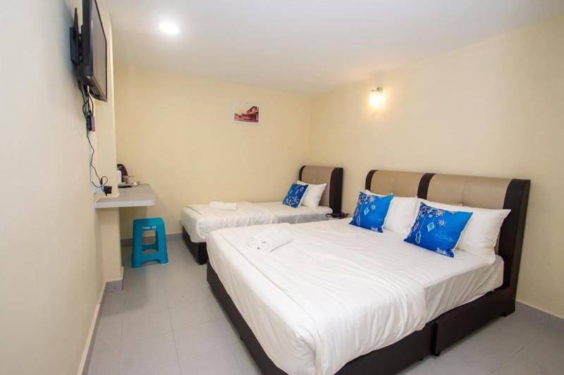 Southern Tip Hotel Pontian Kecil Exterior foto