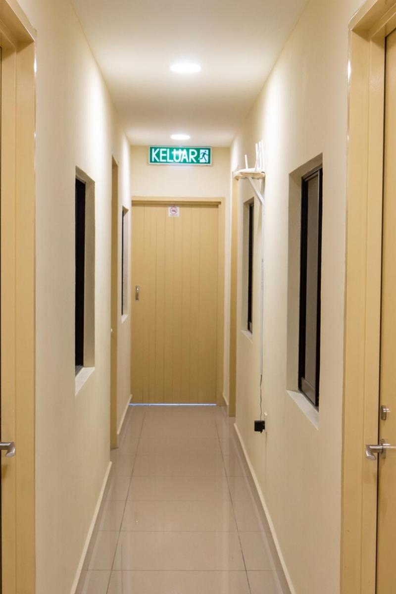 Southern Tip Hotel Pontian Kecil Exterior foto