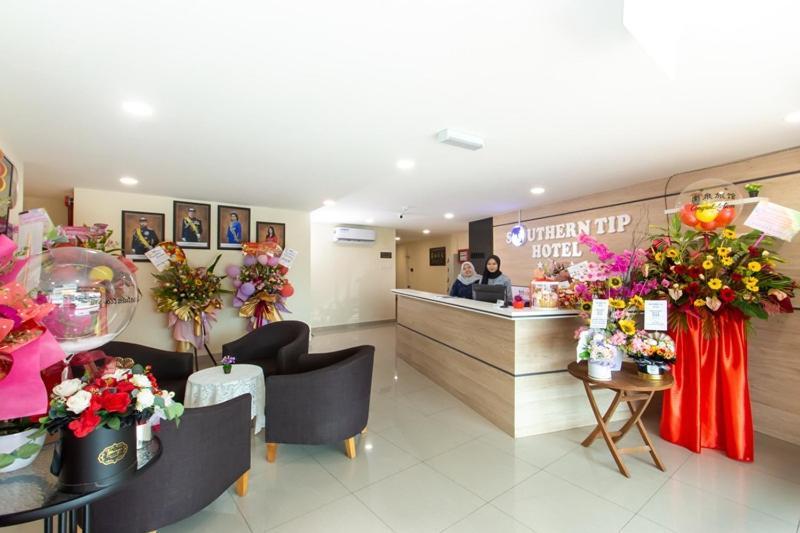 Southern Tip Hotel Pontian Kecil Exterior foto