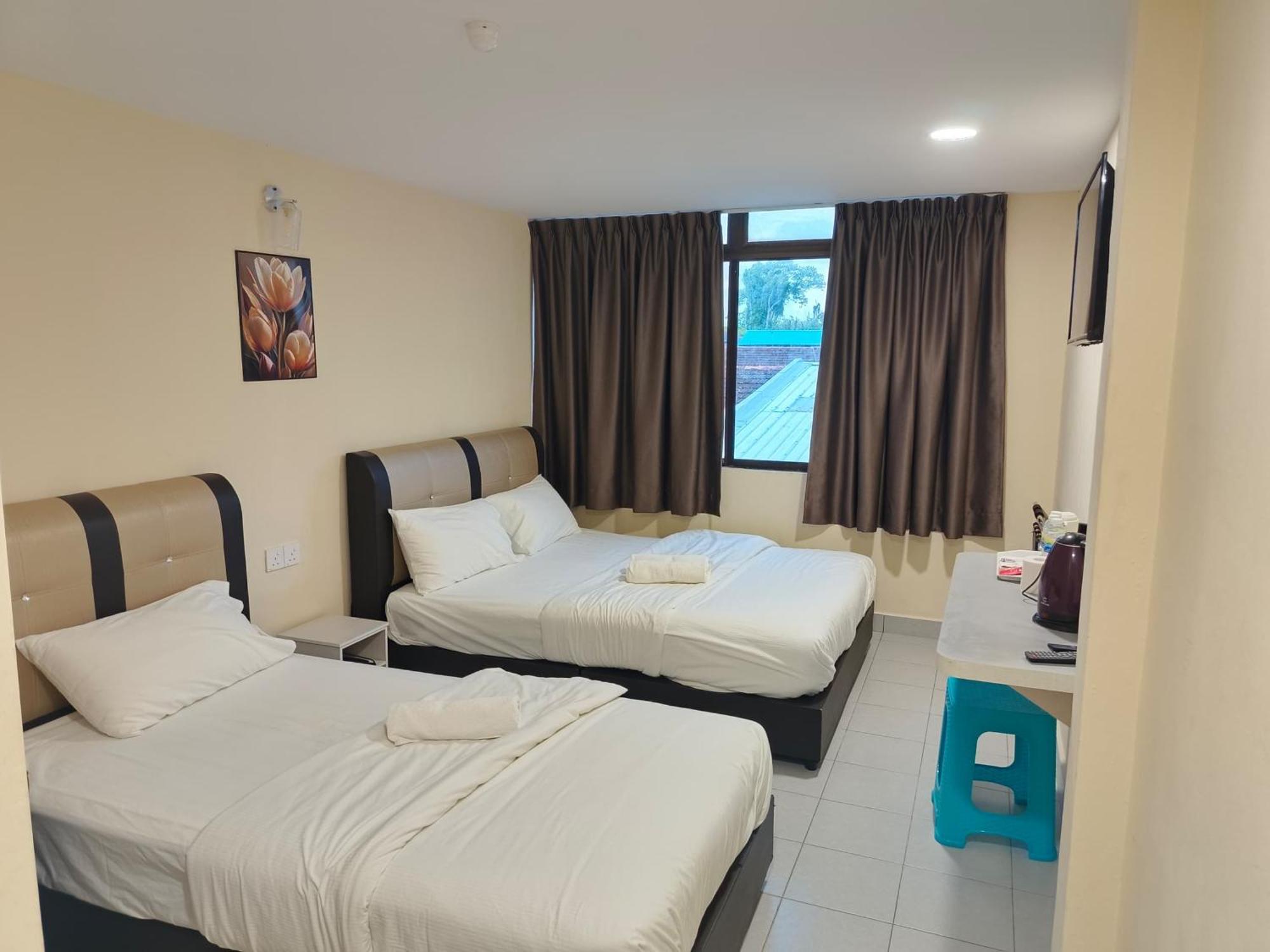 Southern Tip Hotel Pontian Kecil Exterior foto